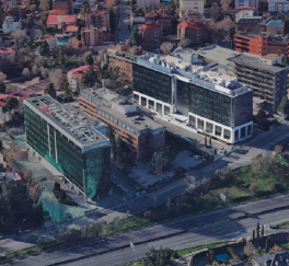 Vista aérea de los Edificios Merrimack, ubicados junto a las principales carreteras de Madrid