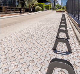 Amplio espacio destinado para el parking de varias bicicletas